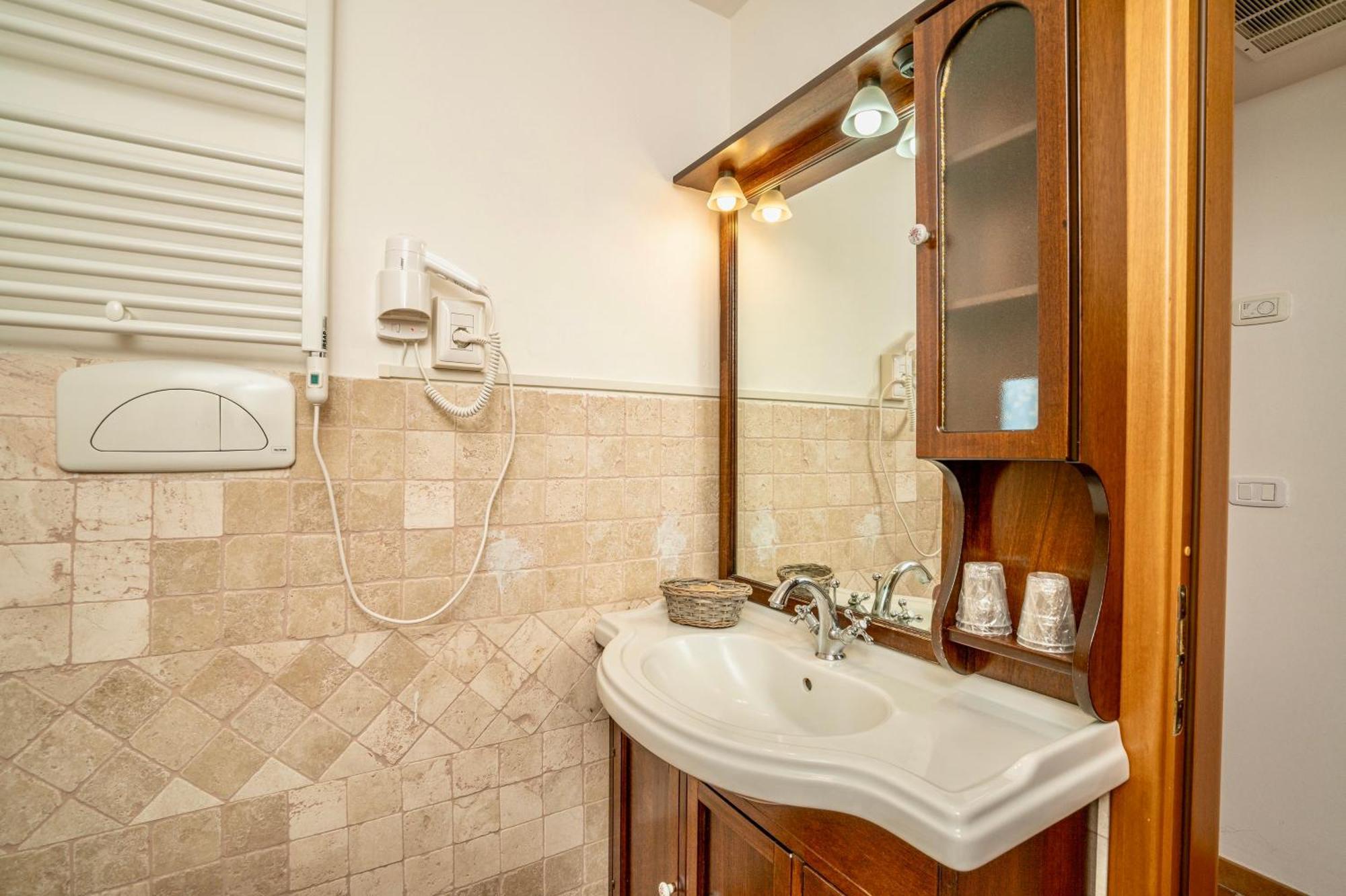 Isa - Residence With Swimming Pool In Sorano, Apartments With Air Conditioning And Private Outdoor Area المظهر الخارجي الصورة