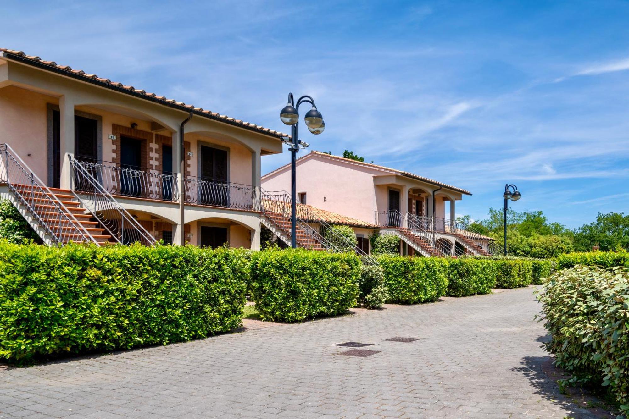 Isa - Residence With Swimming Pool In Sorano, Apartments With Air Conditioning And Private Outdoor Area المظهر الخارجي الصورة